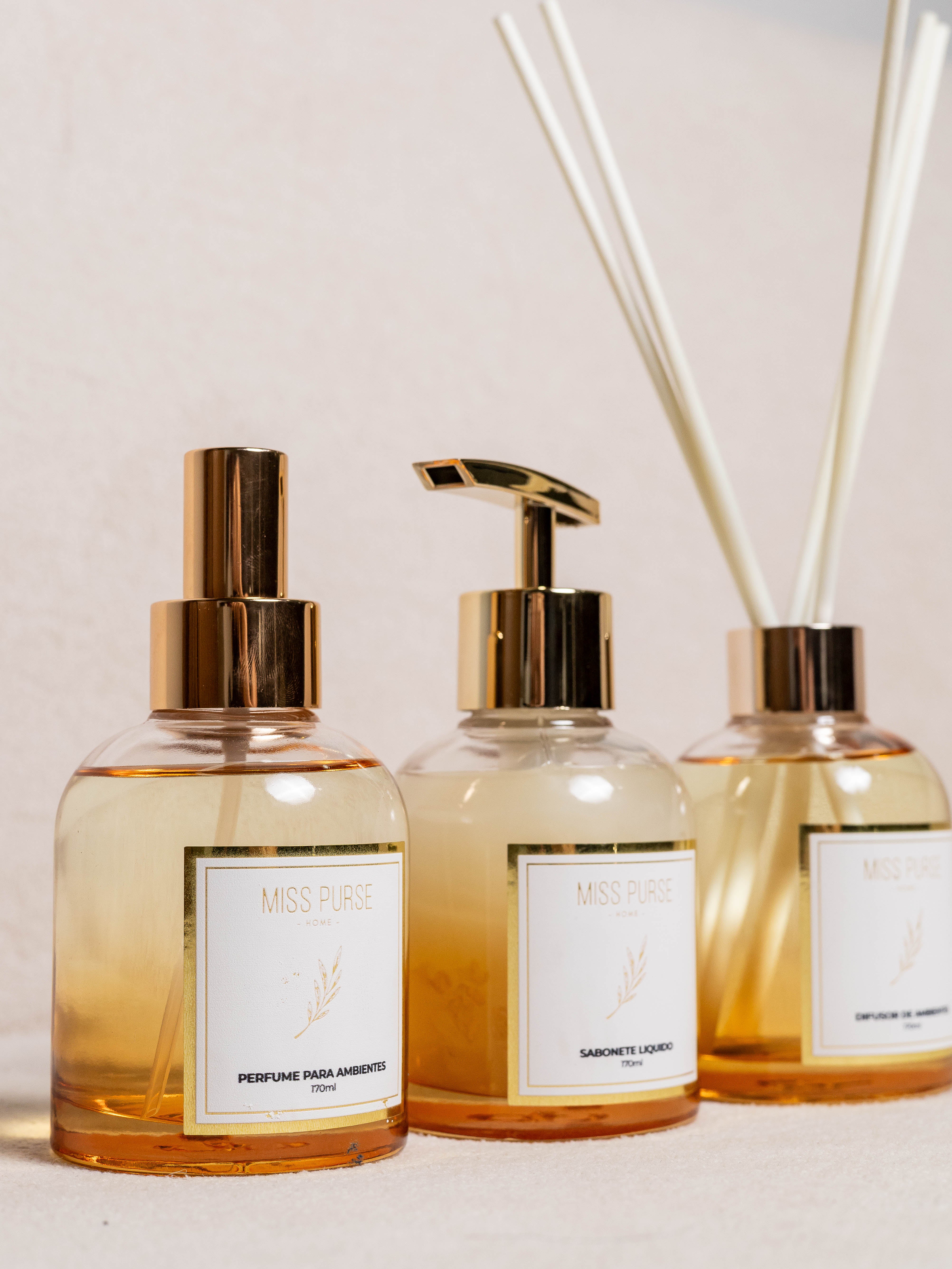 LINHA HOME MISS PURSE COM BADEJA DE COURO LEGÍTIMO