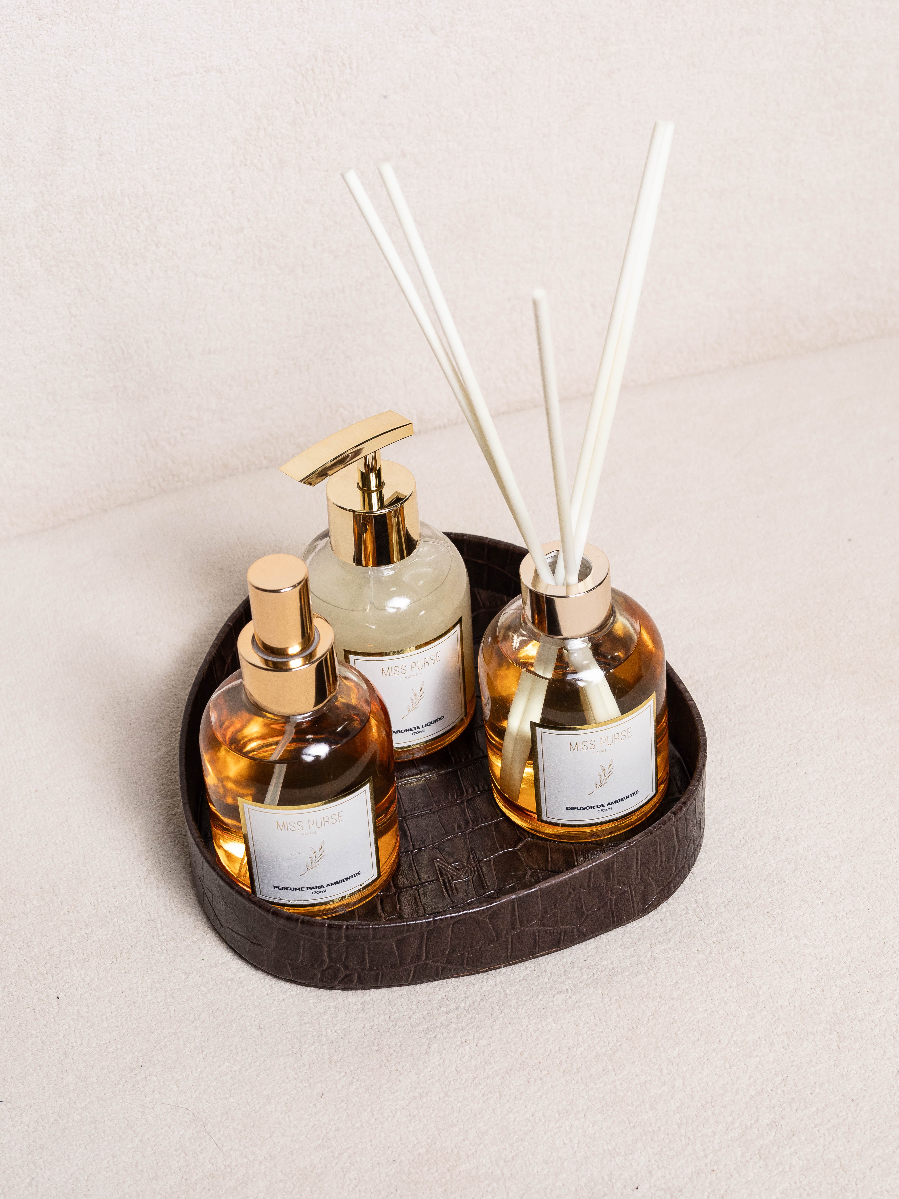 LINHA HOME MISS PURSE COM BADEJA DE COURO LEGÍTIMO