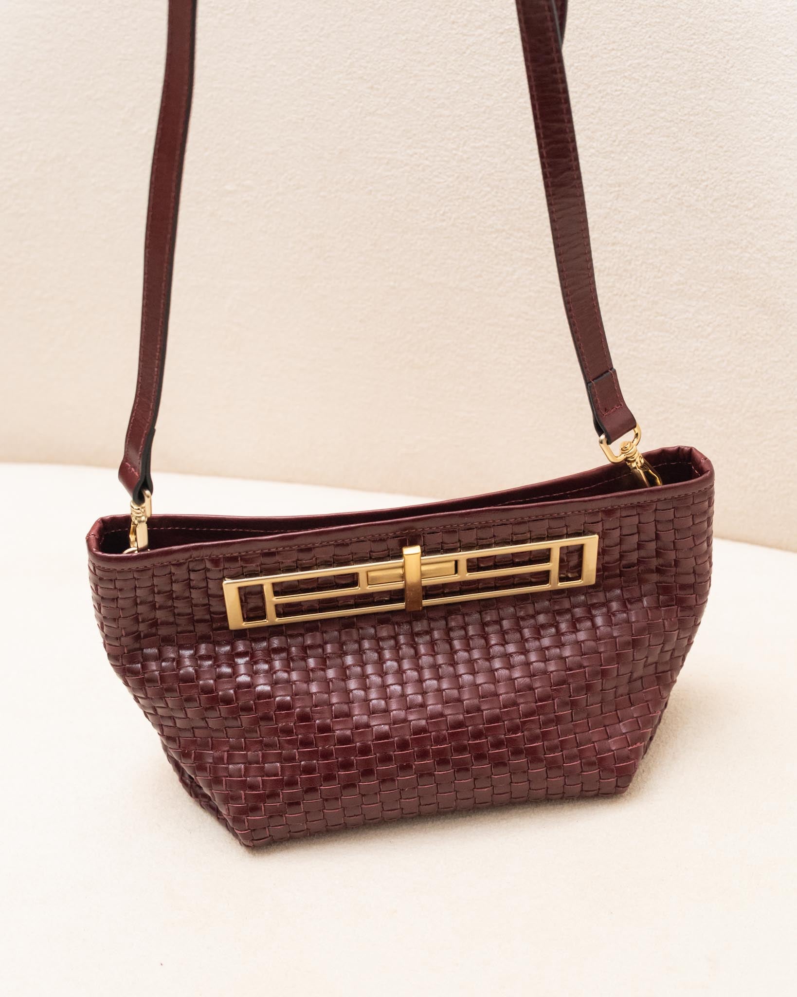 BOLSA MAXI CLUTCH DIANA EM COURO LEGÍTIMO TRESSÊ MARSALA