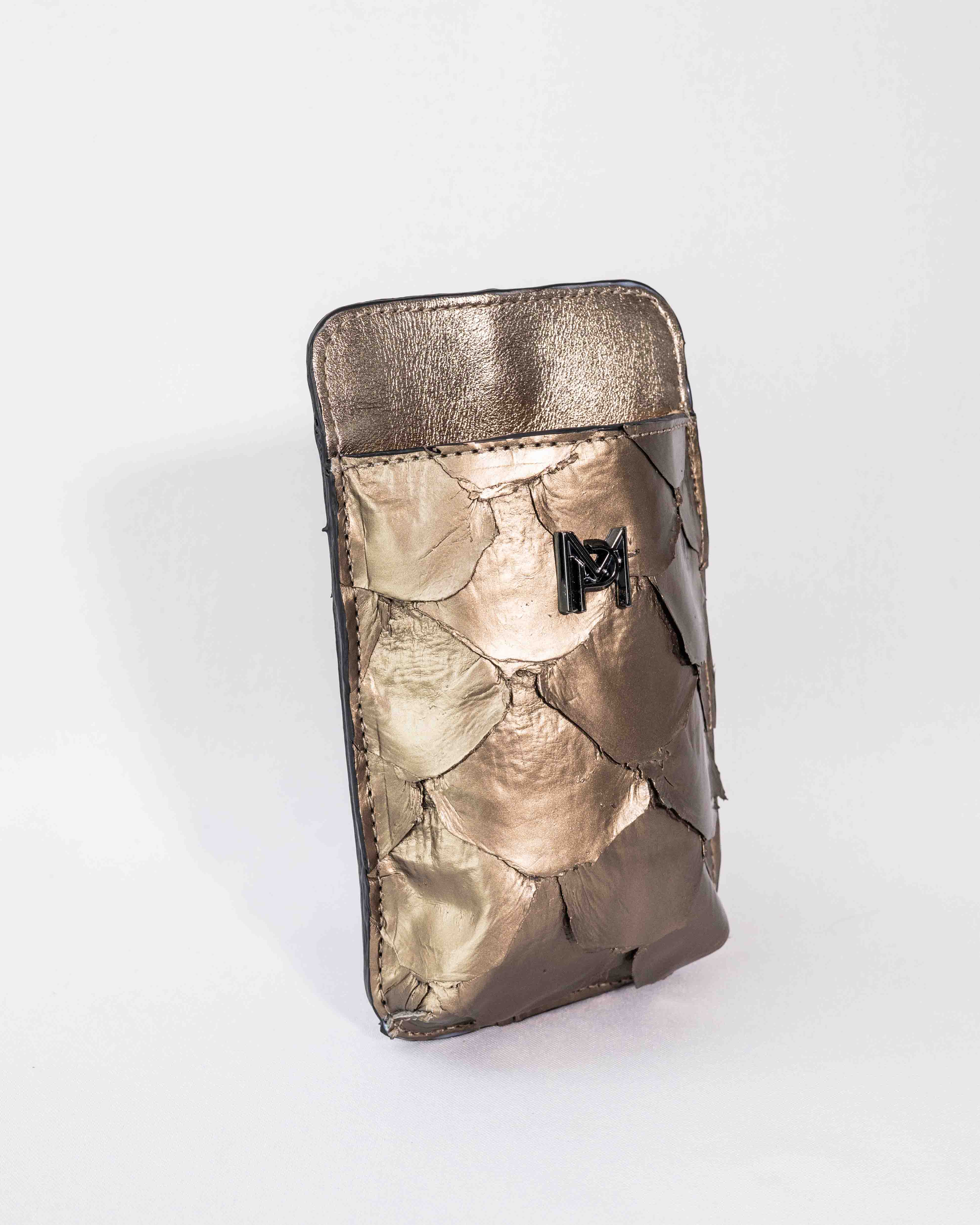 BOLSA PORTA CELULAR DE COURO PIRARUCU SOPHIE MAGNETO