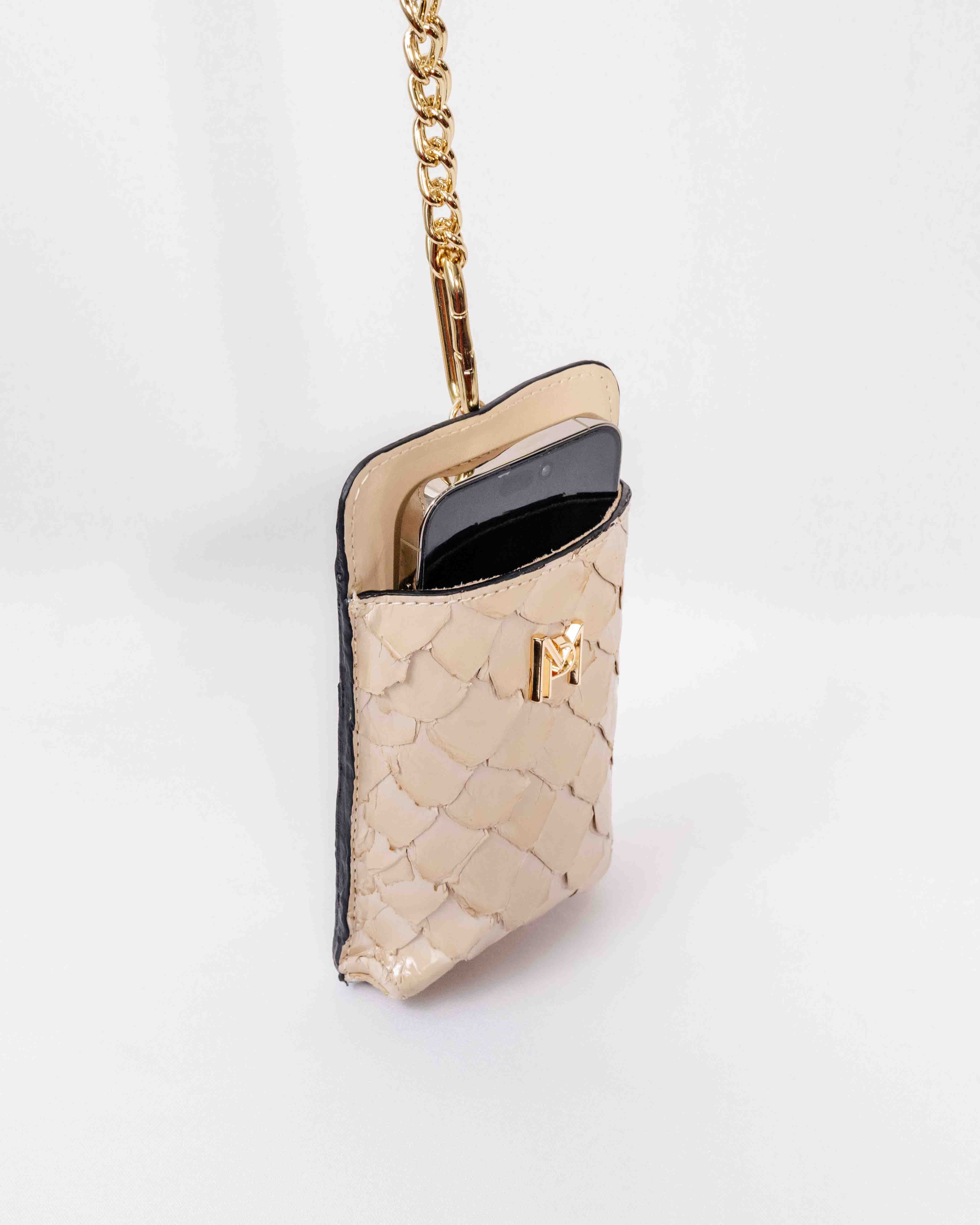 BOLSA PORTA CELULAR DE COURO PIRARUCU SOPHIE NATA