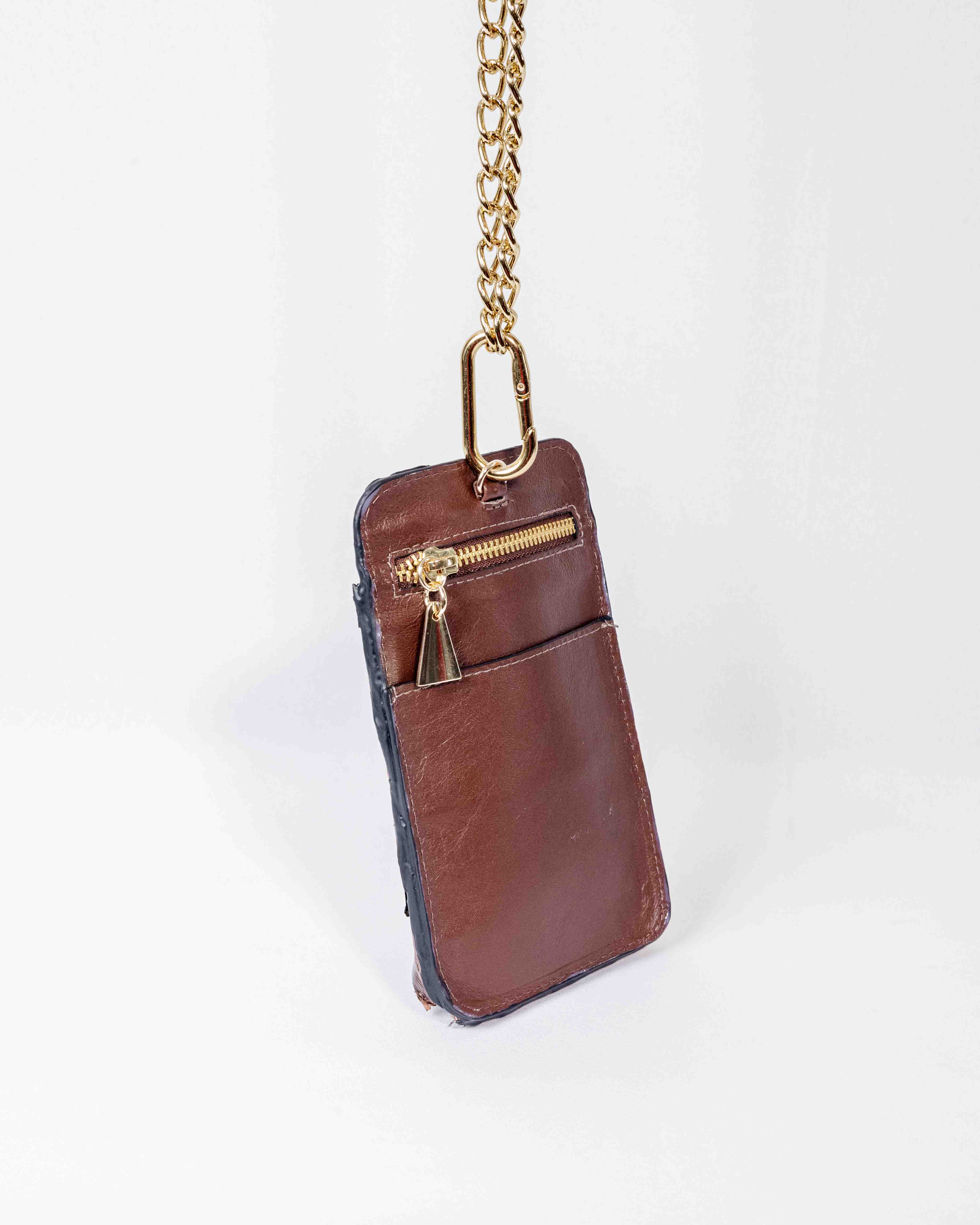 BOLSA PORTA CELULAR DE COURO PIRARUCU SOPHIE PINHÃO