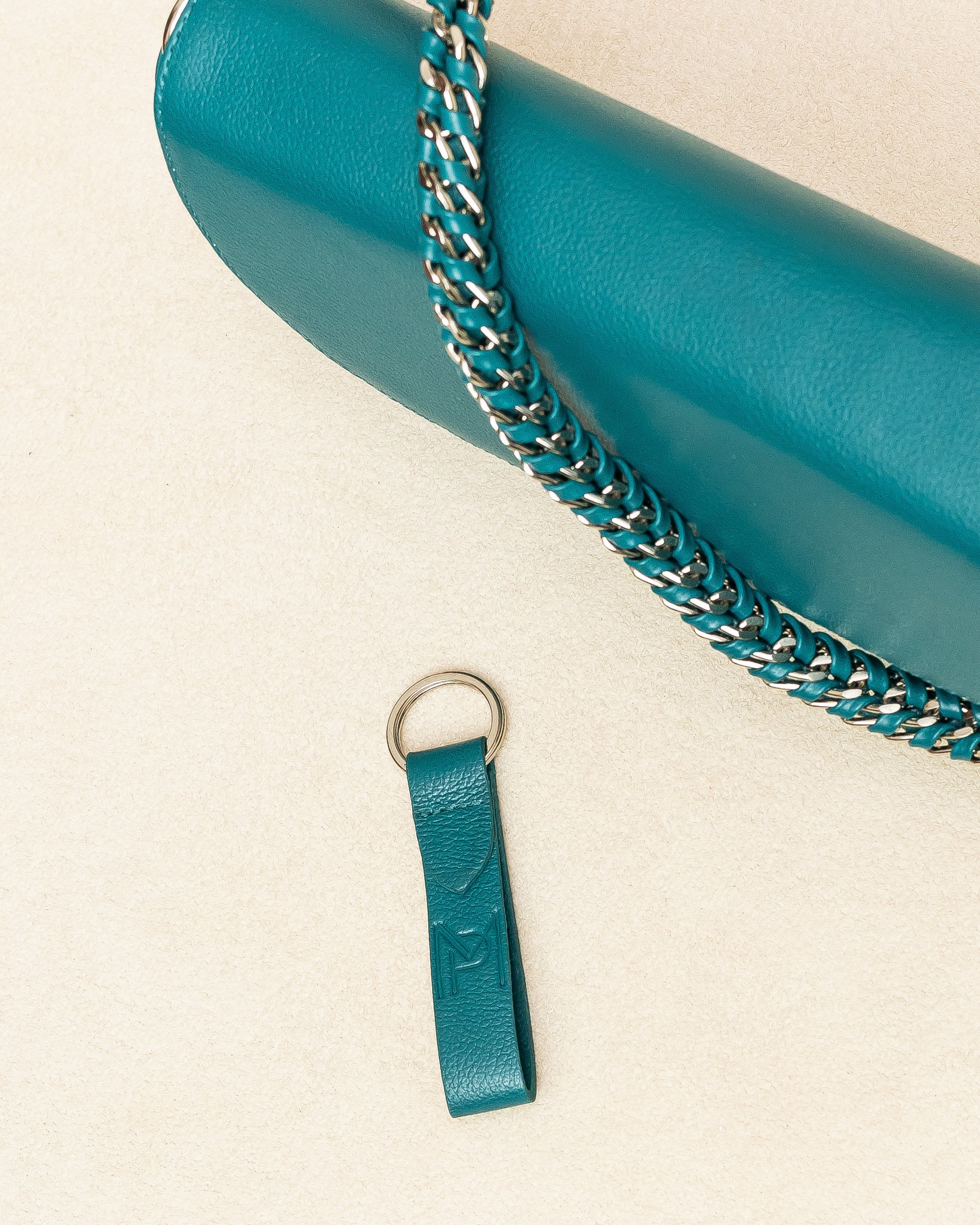 Bolsa tiracolo de Couro Legítimo Azul Petróleo - Alba Ferragem prata (Acompanha Presente)