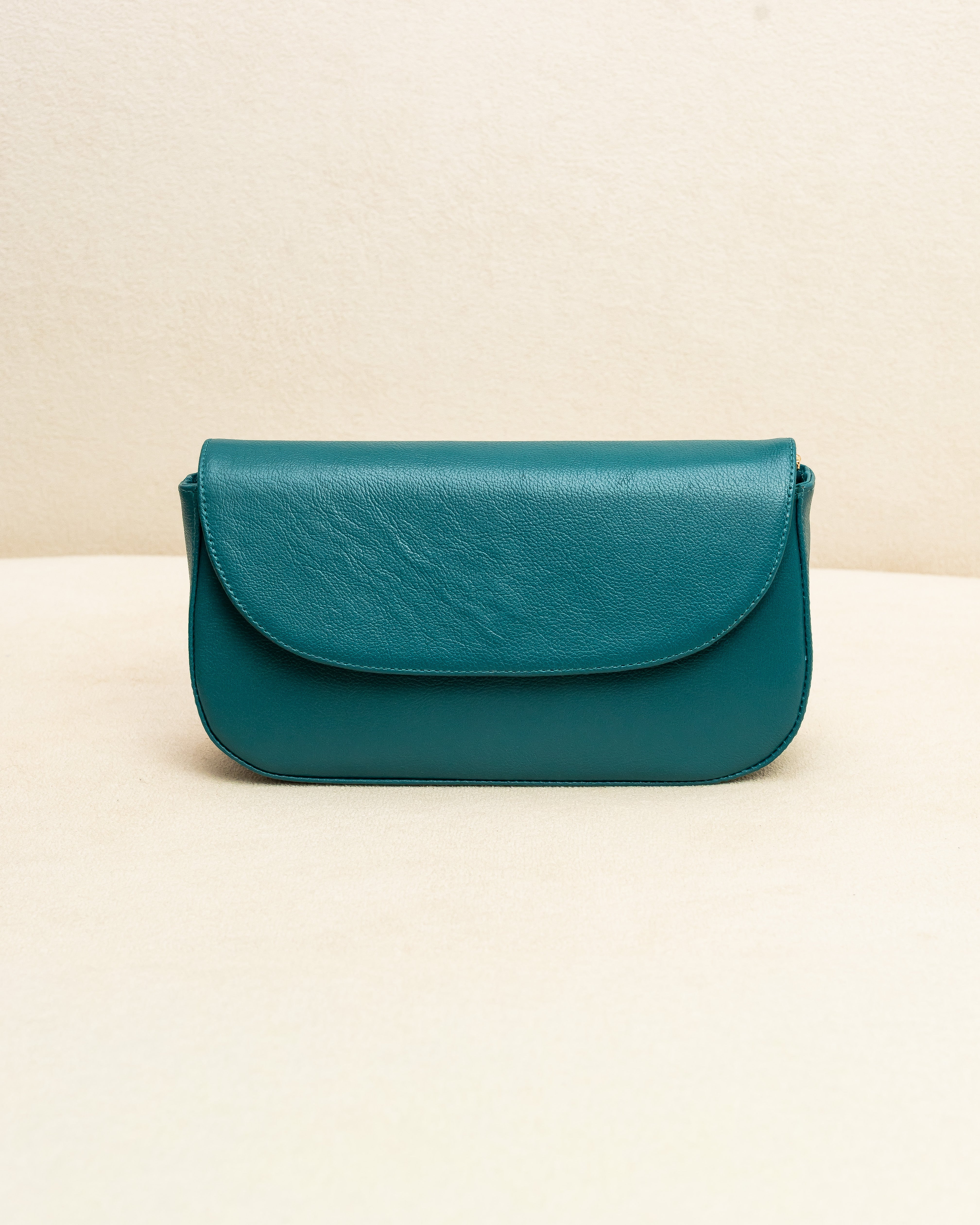 Bolsa tiracolo de Couro Legítimo Azul Petróleo Alba - Ferragem dourada (Acompanha Presente)