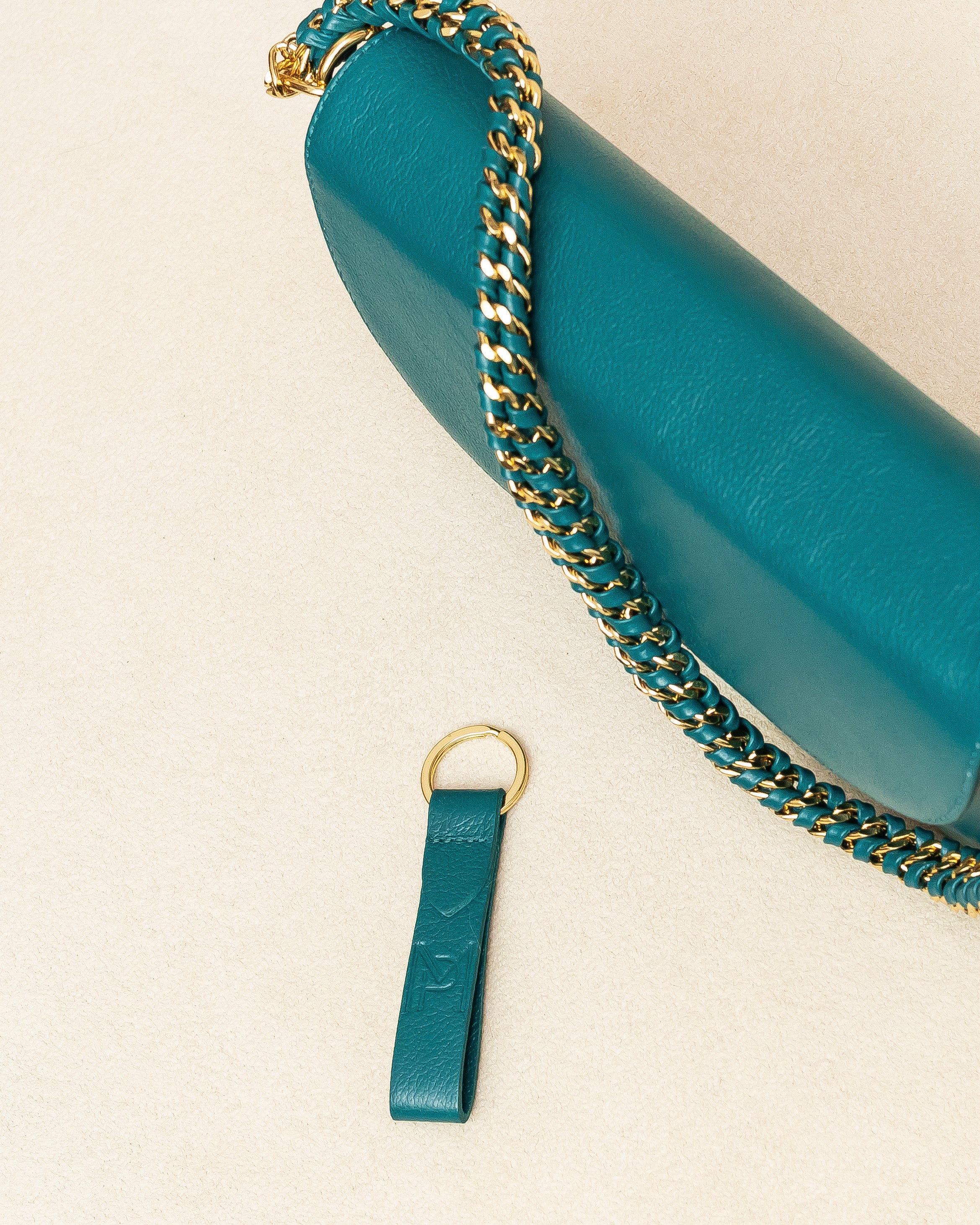 Bolsa tiracolo de Couro Legítimo Azul Petróleo Alba - Ferragem dourada (Acompanha Presente)