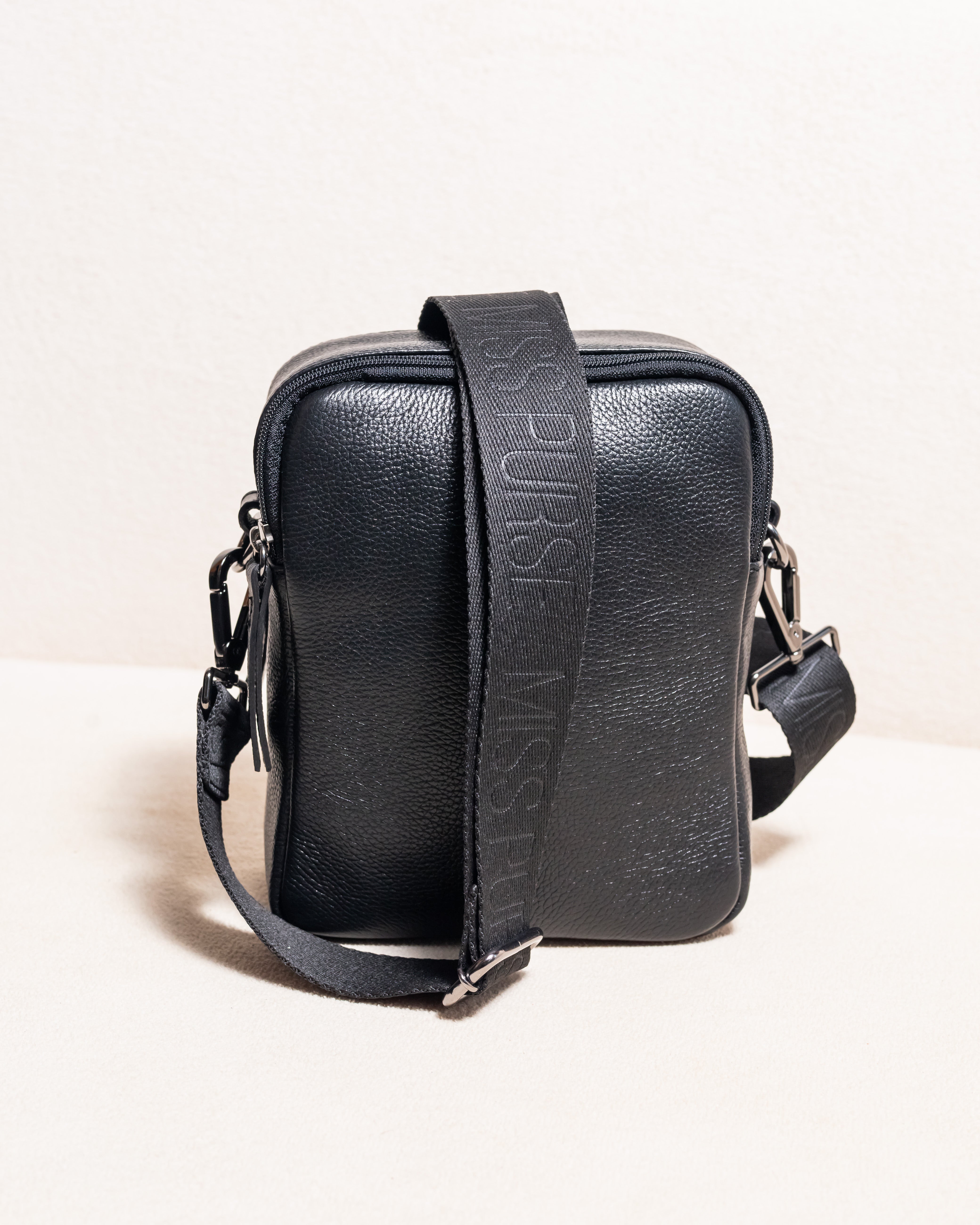 Bolsa de Couro Legítimo Unissex transversal Track - Preta