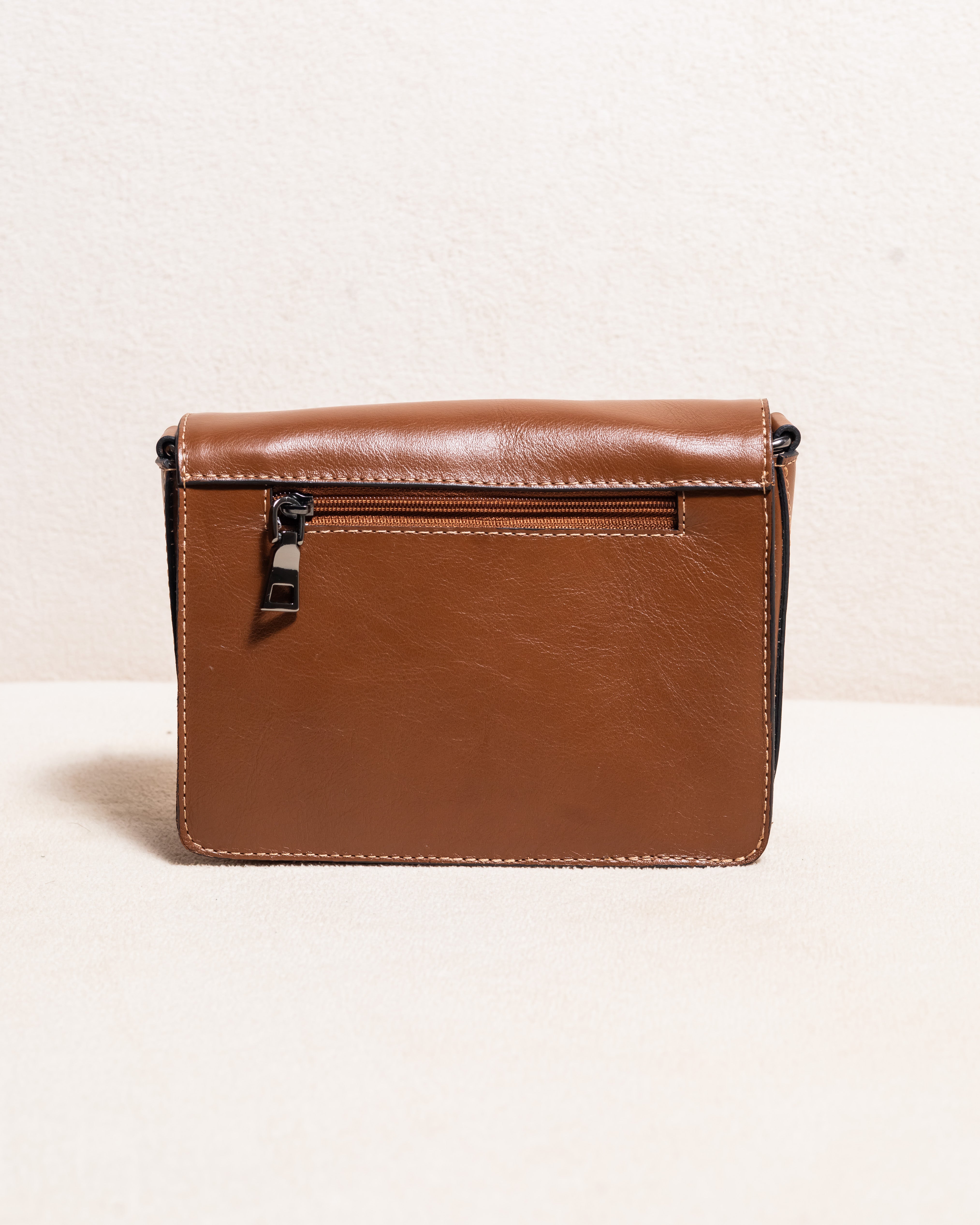 Bolsa transversal Couro Legítimo Lívia - Caramelo