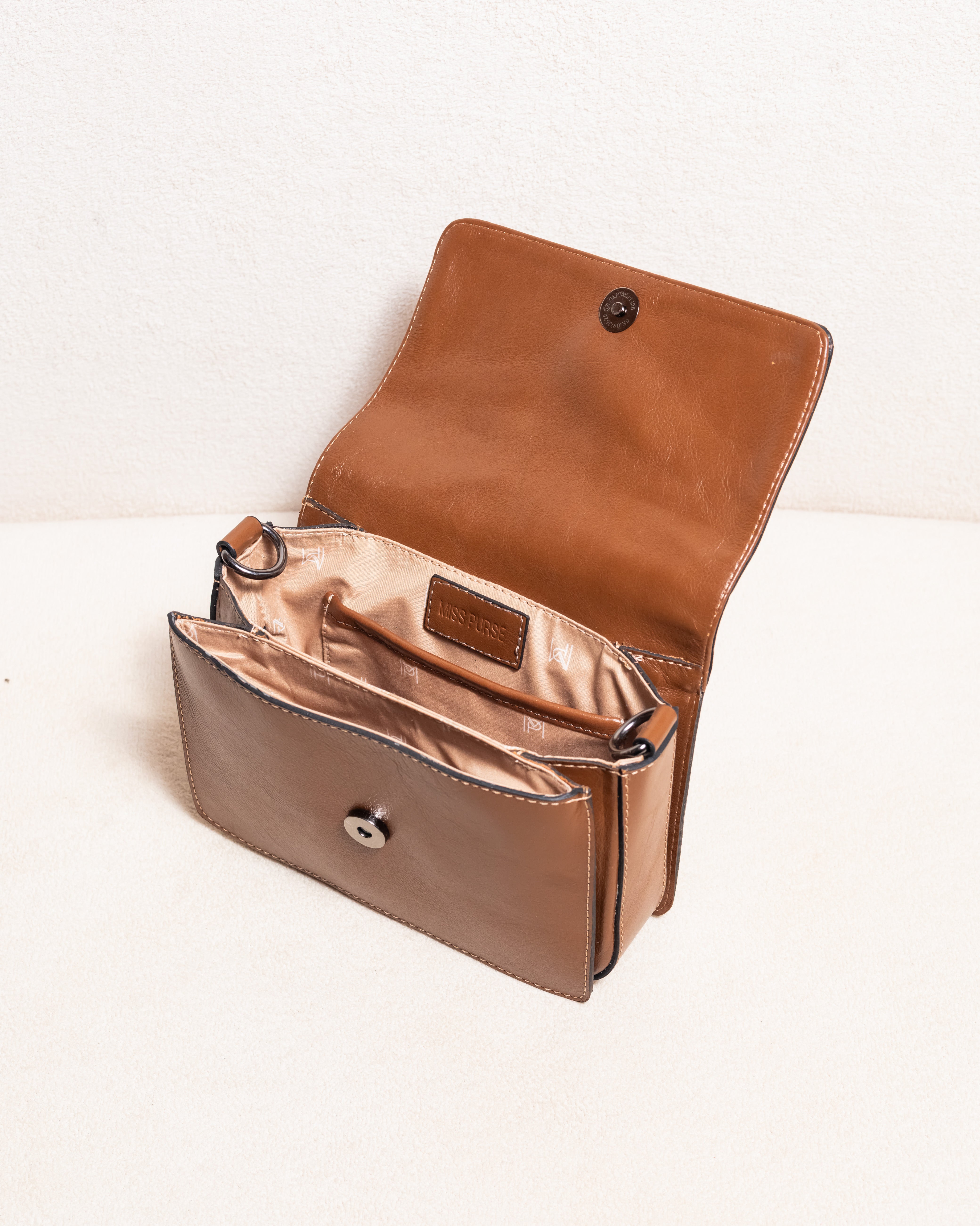 Bolsa transversal Couro Legítimo Lívia - Caramelo