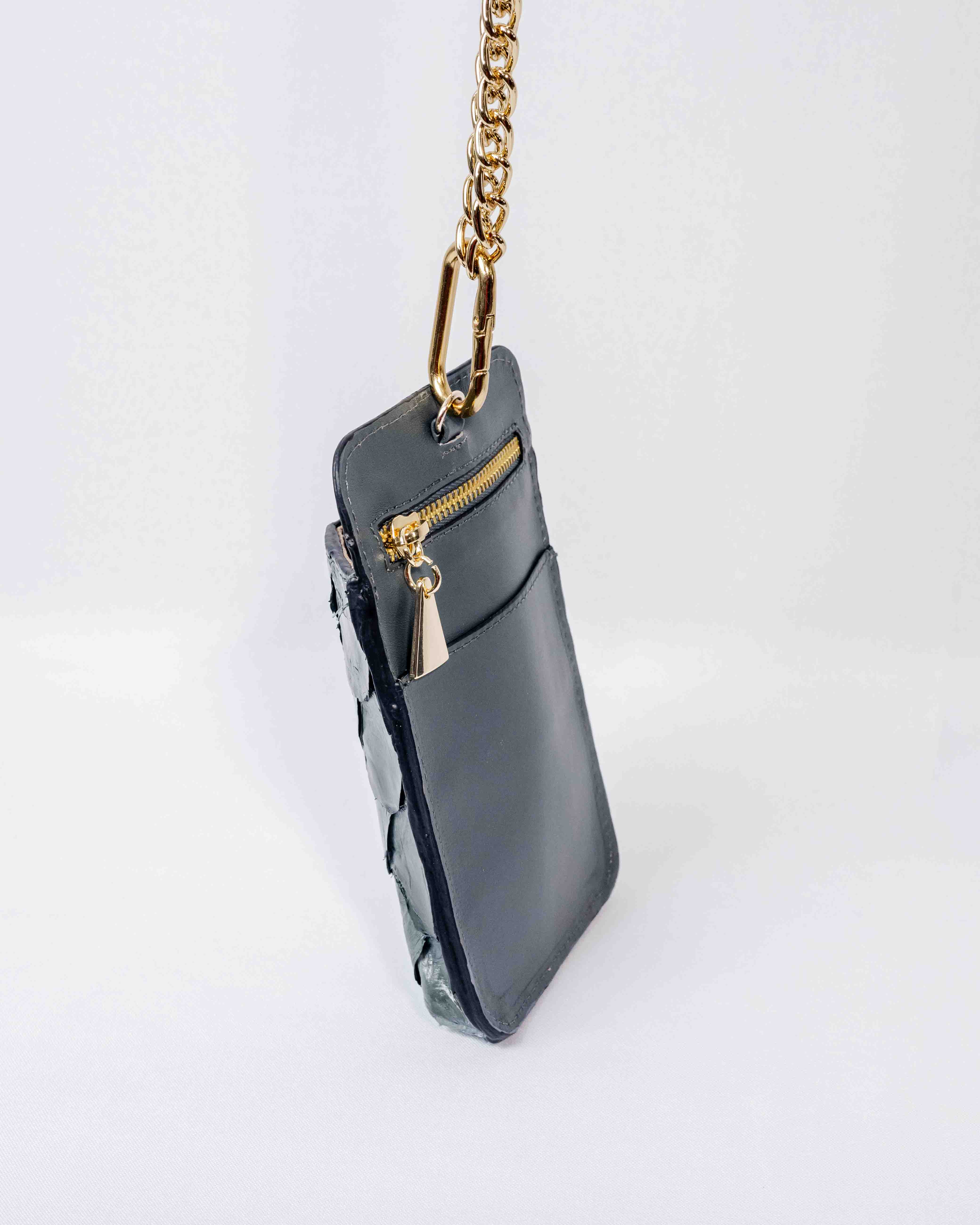 BOLSA PORTA CELULAR DE COURO PIRARUCU SOPHIE DENIM