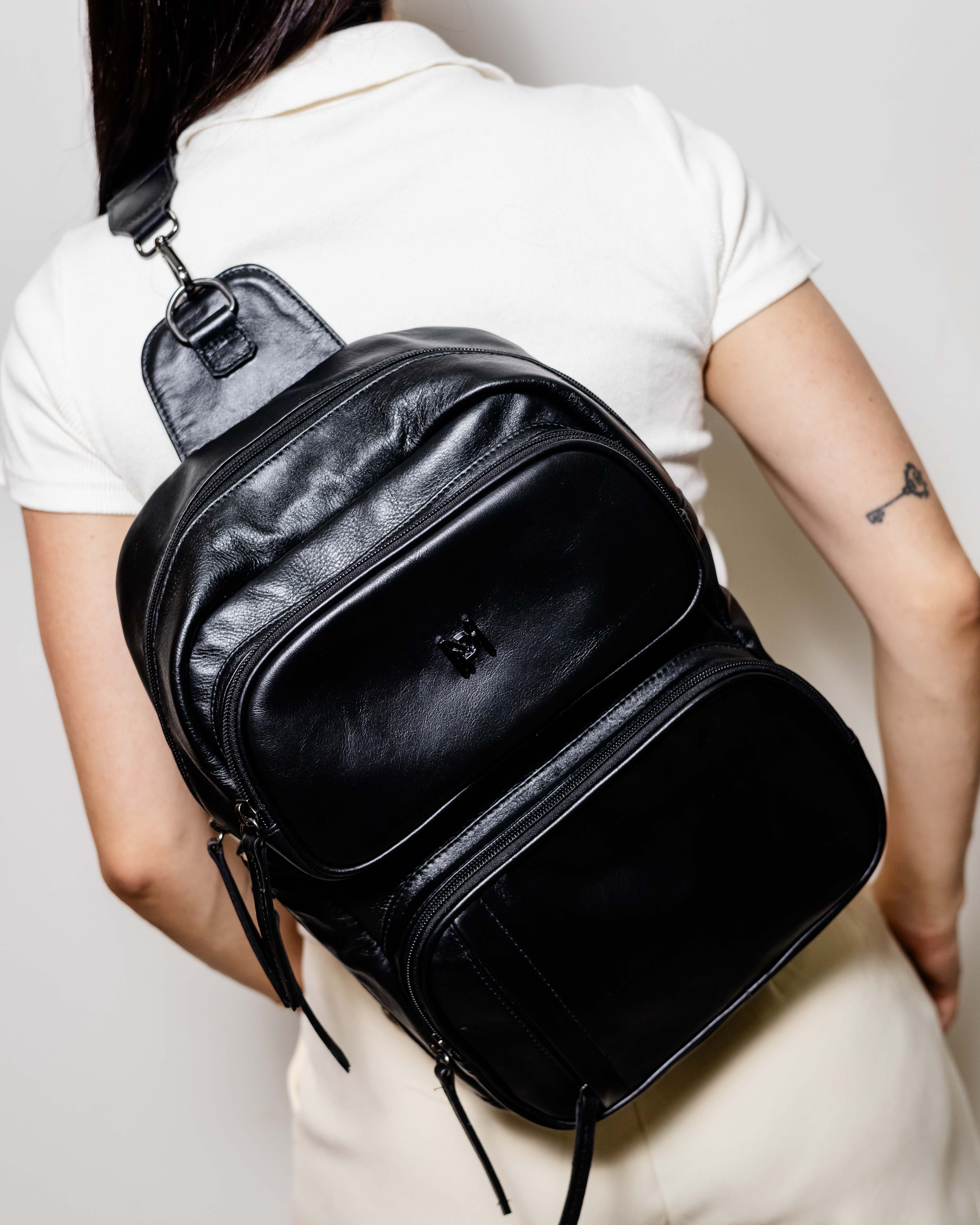 Mochila Alice de Couro Legítimo - Preto