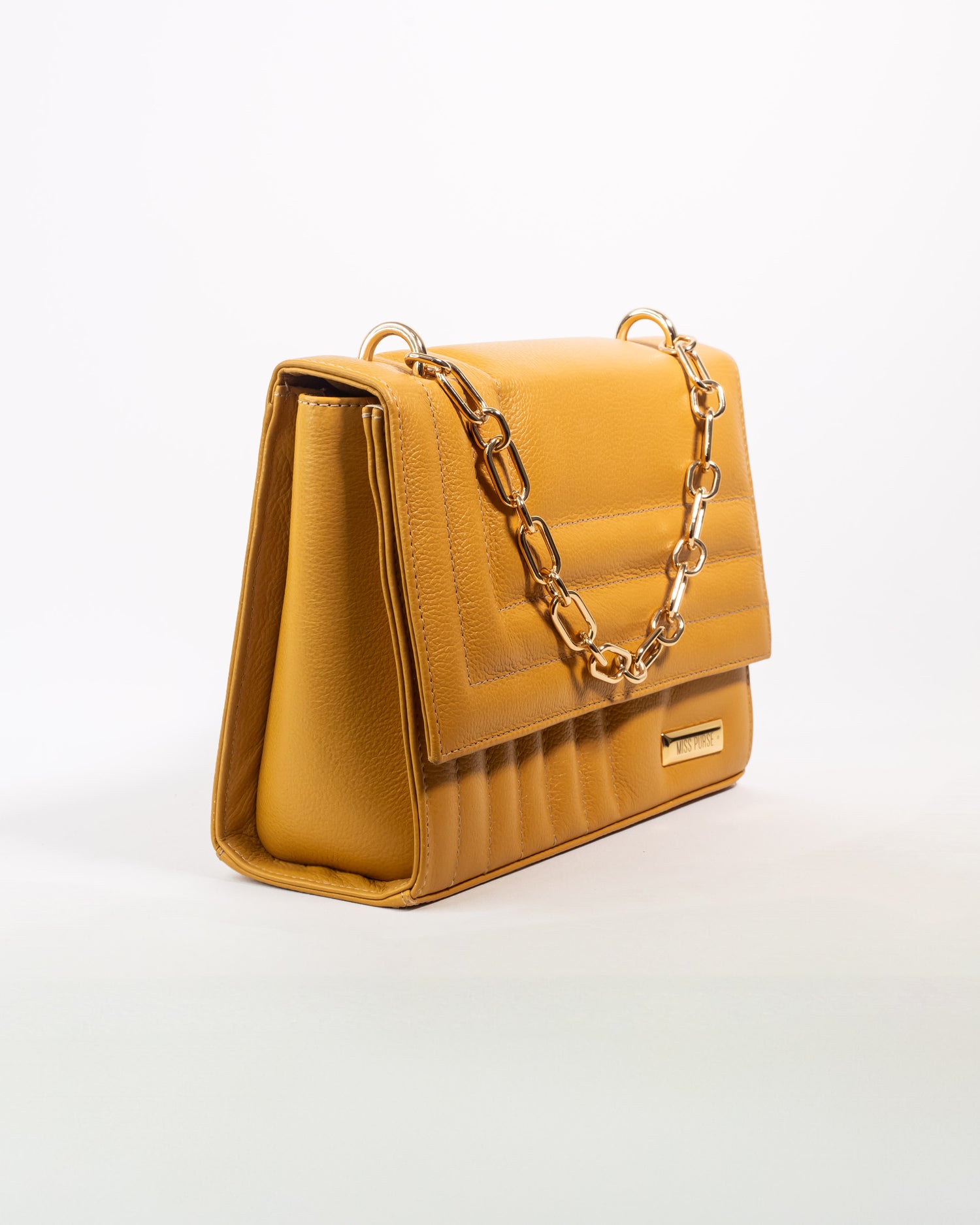 BOLSA MATELASSÊ ATHENAS AÇAFRÃO