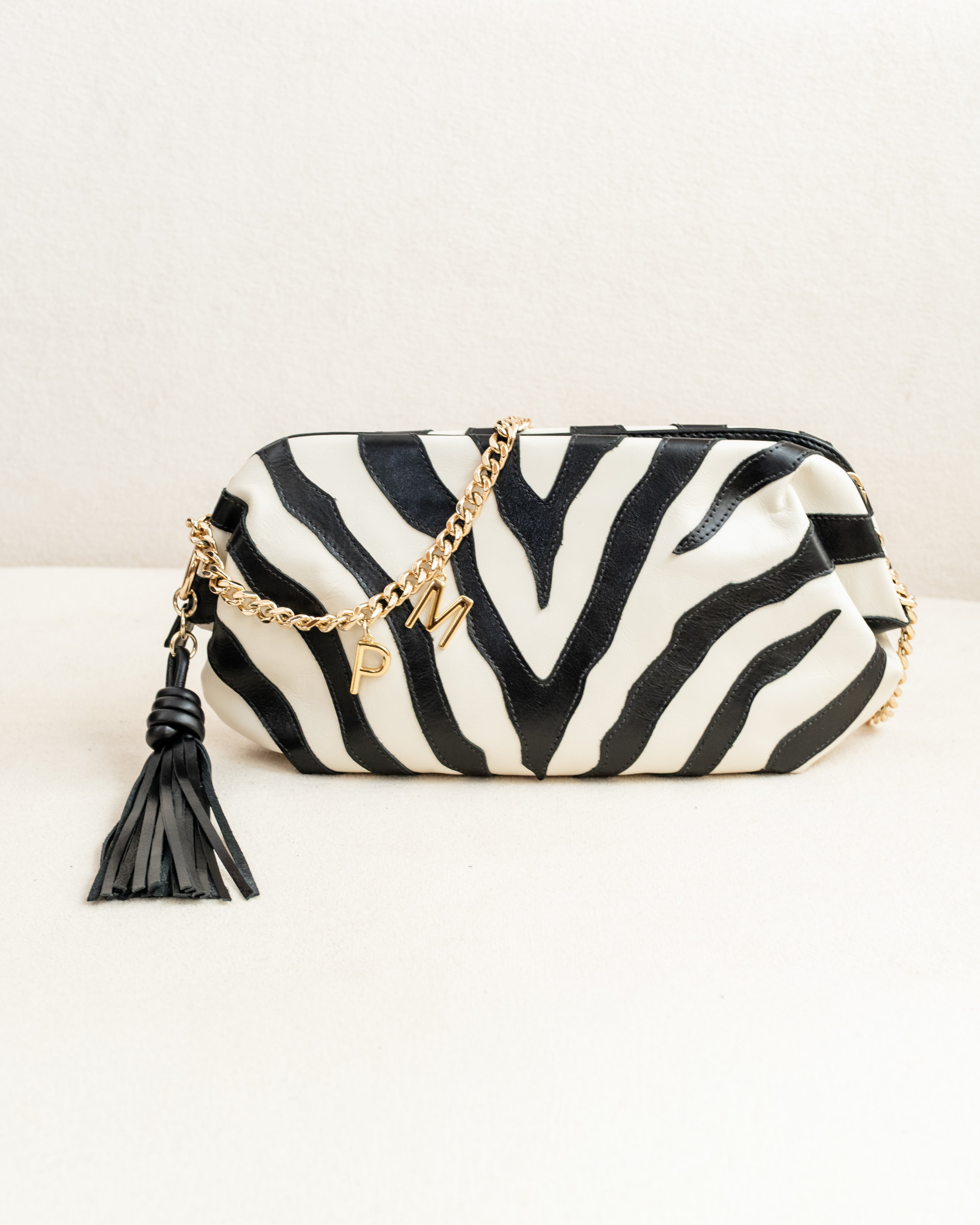 BOLSA CLUTCH ZEBRA PRETO E BRANCO
