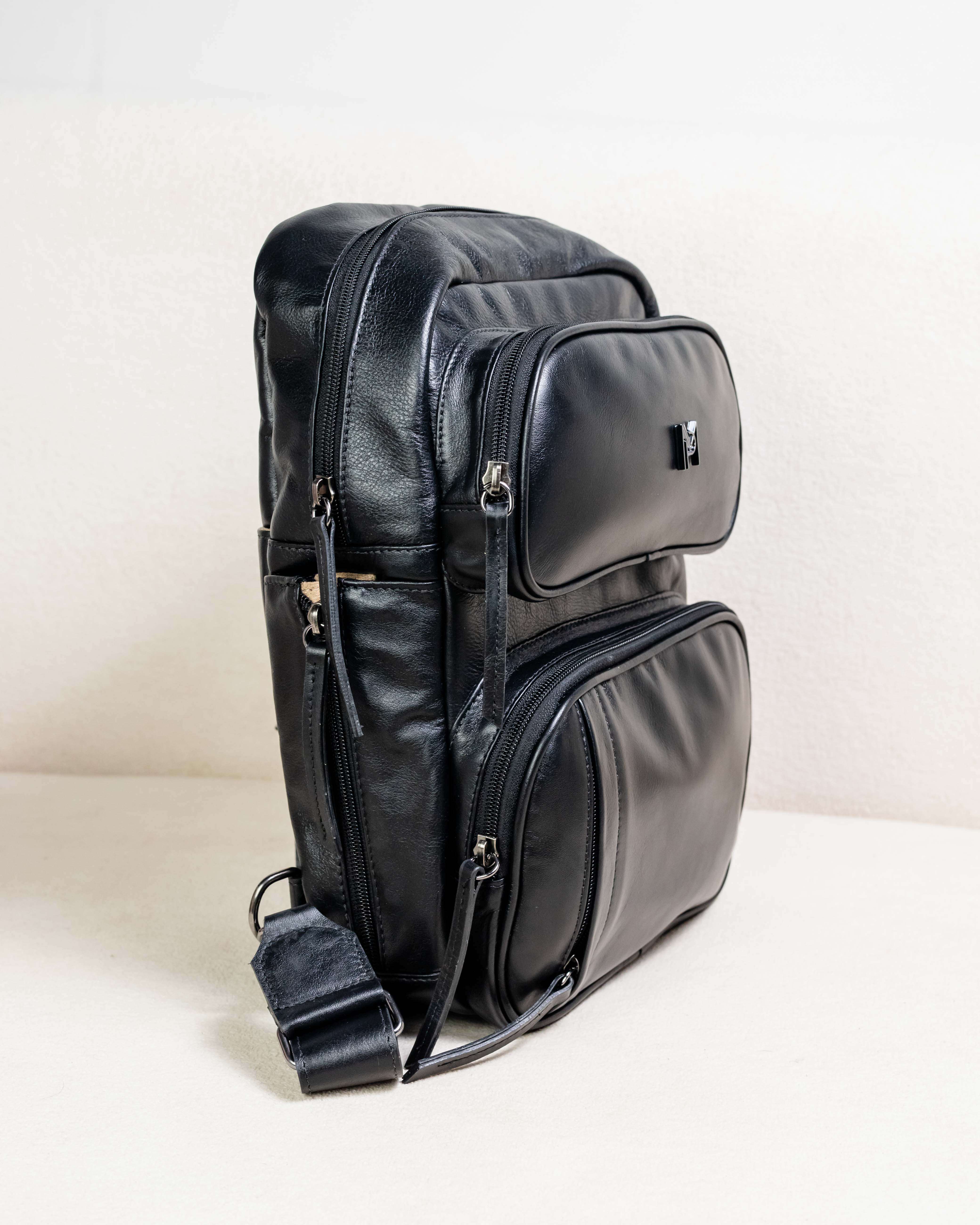 MOCHILA ALICE DE COURO LEGÍTIMO PRETA