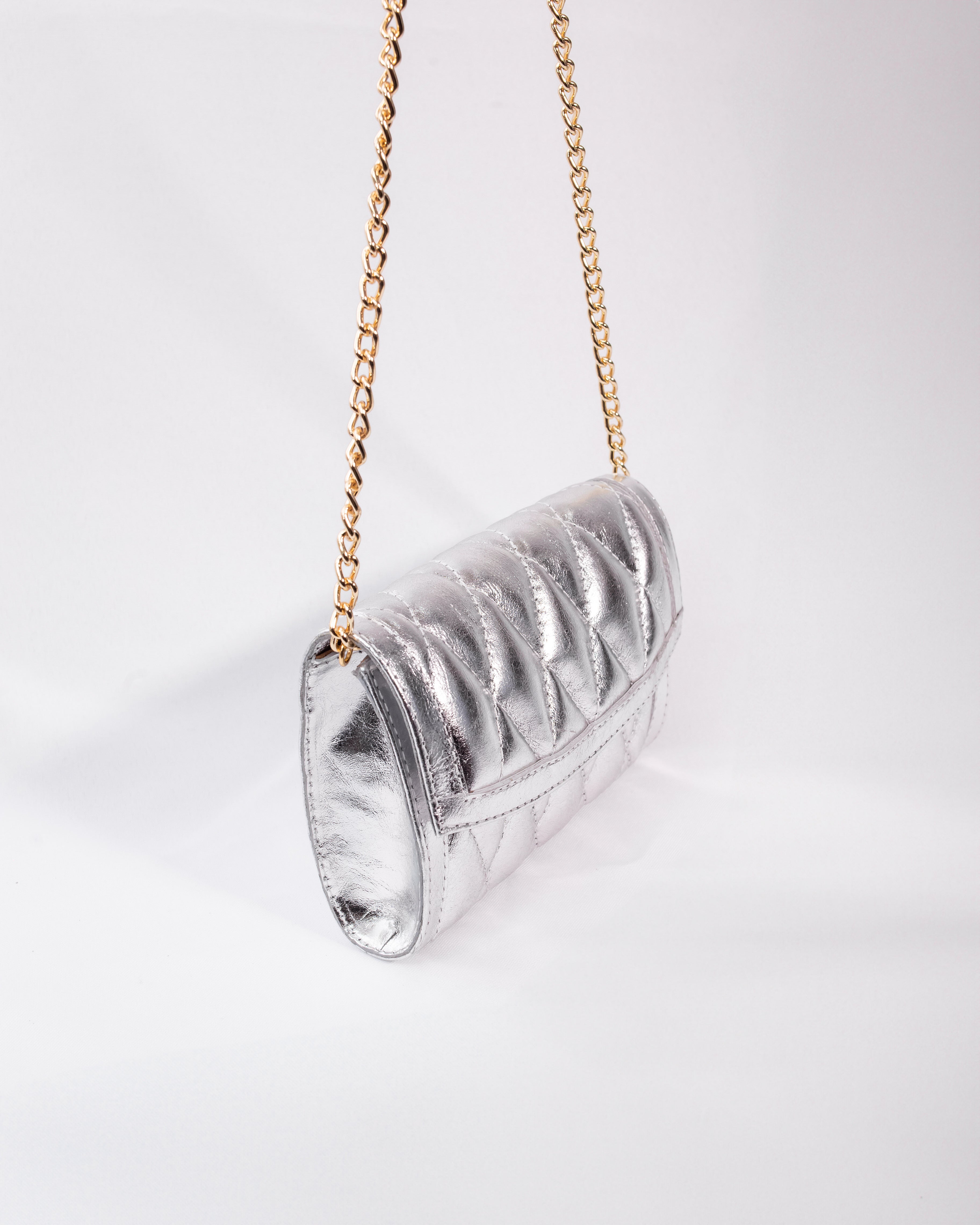 BOLSA SHINE METALIZADA PRATA FESTA