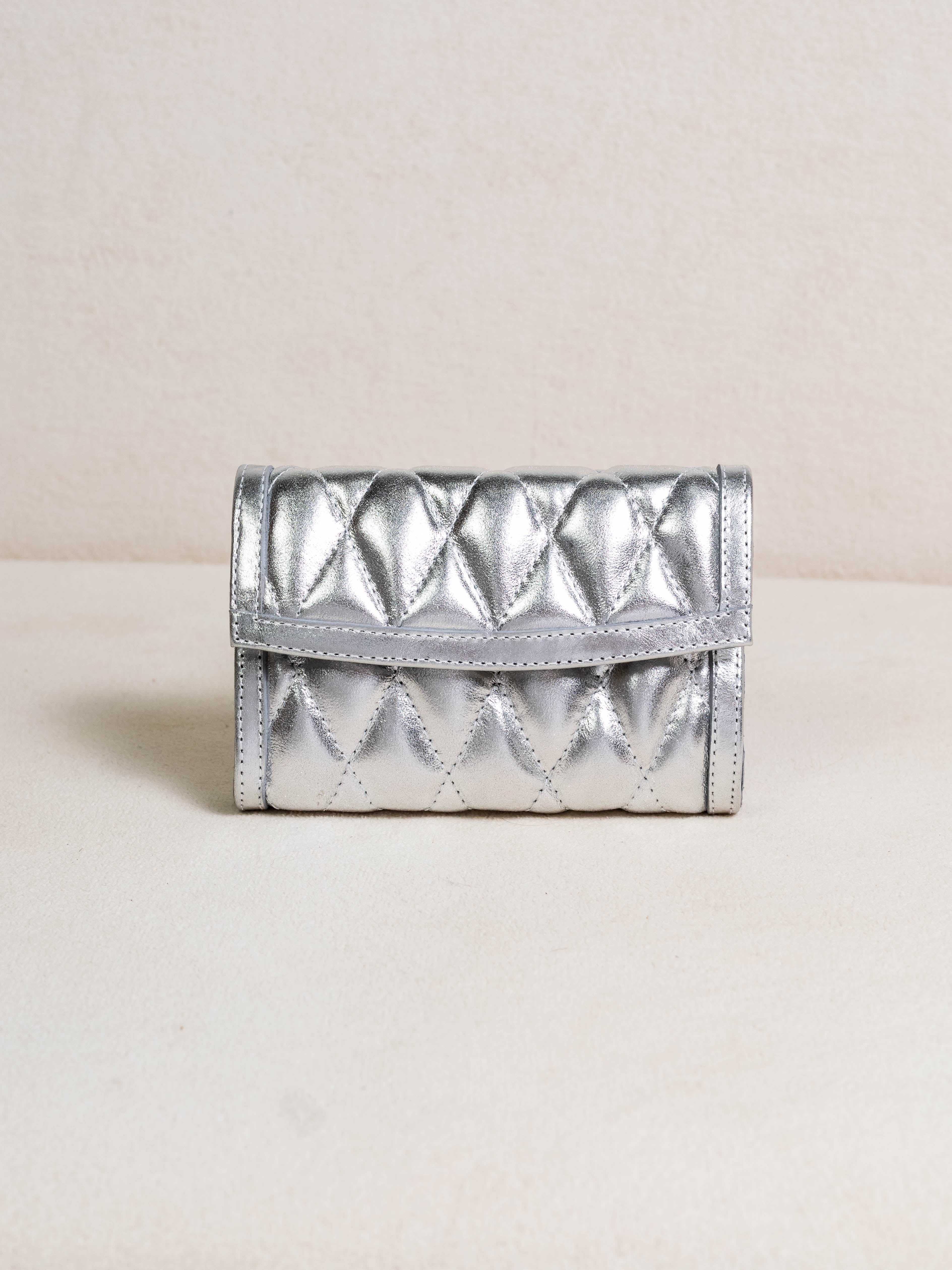 BOLSA COURO LEGÍTIMO TRANSVERSAL E CLUTCH SHINE