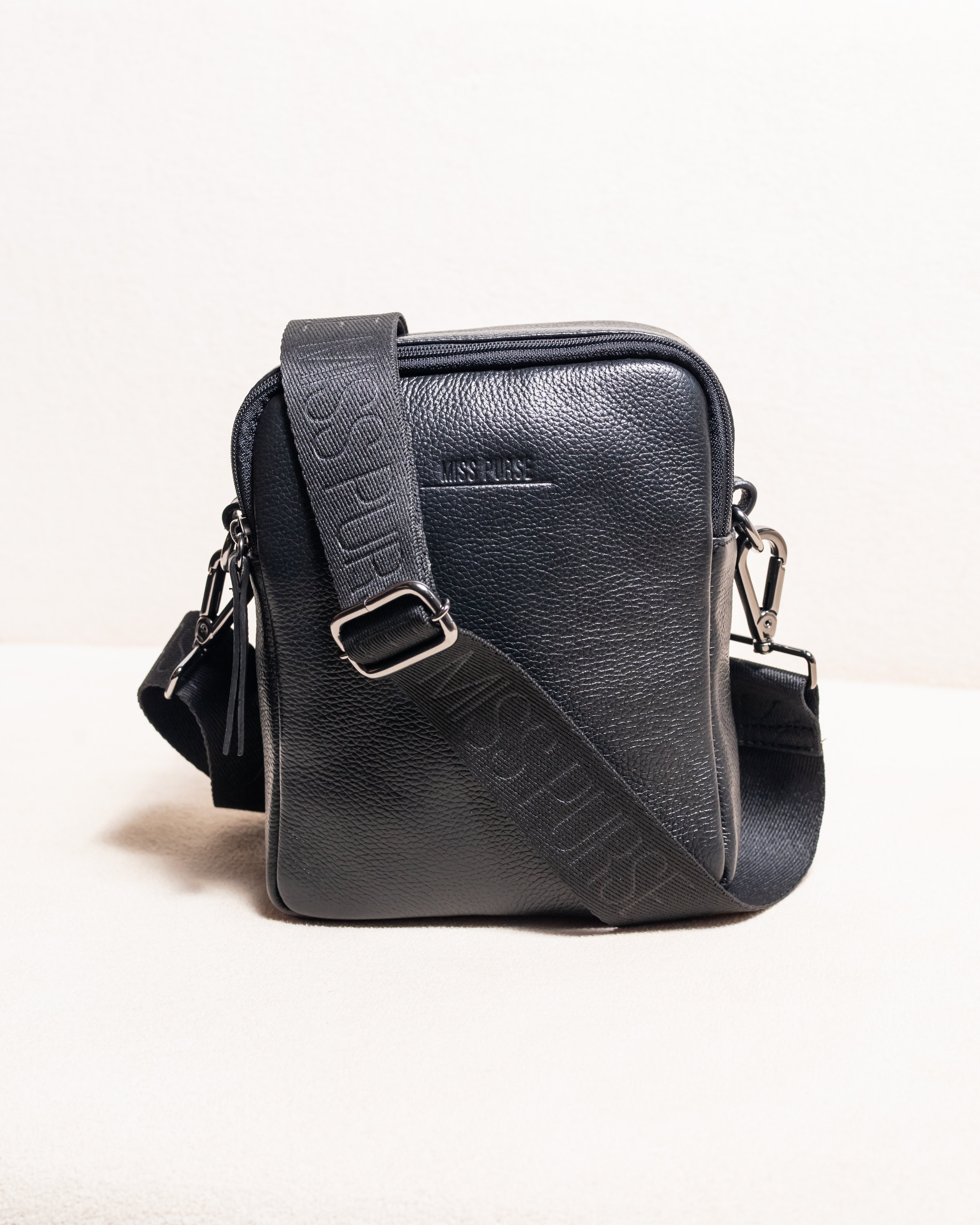 Bolsa de Couro Legítimo Unissex transversal Track - Preta