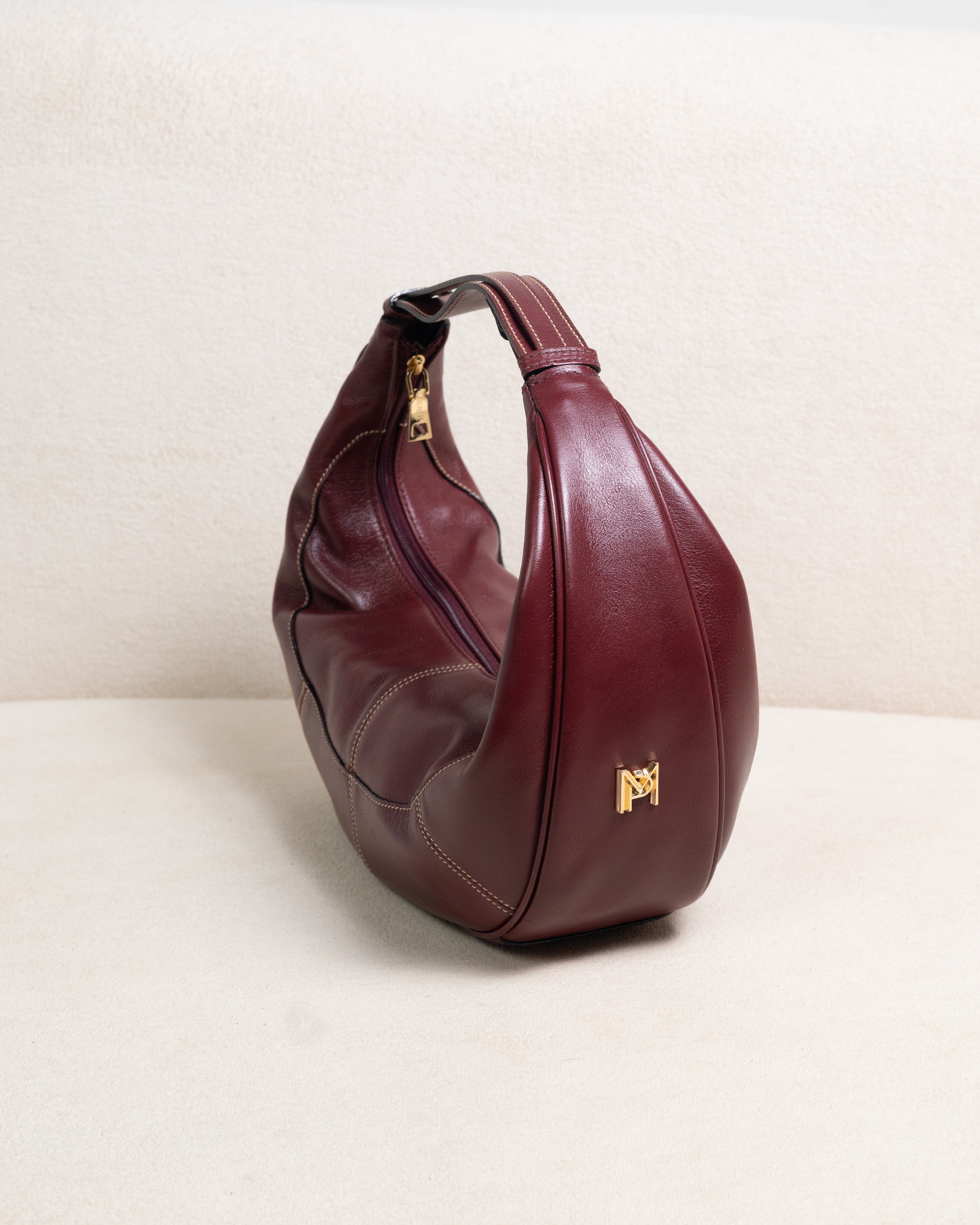 Bolsa couro legítimo meia lua Ayla - Marsala