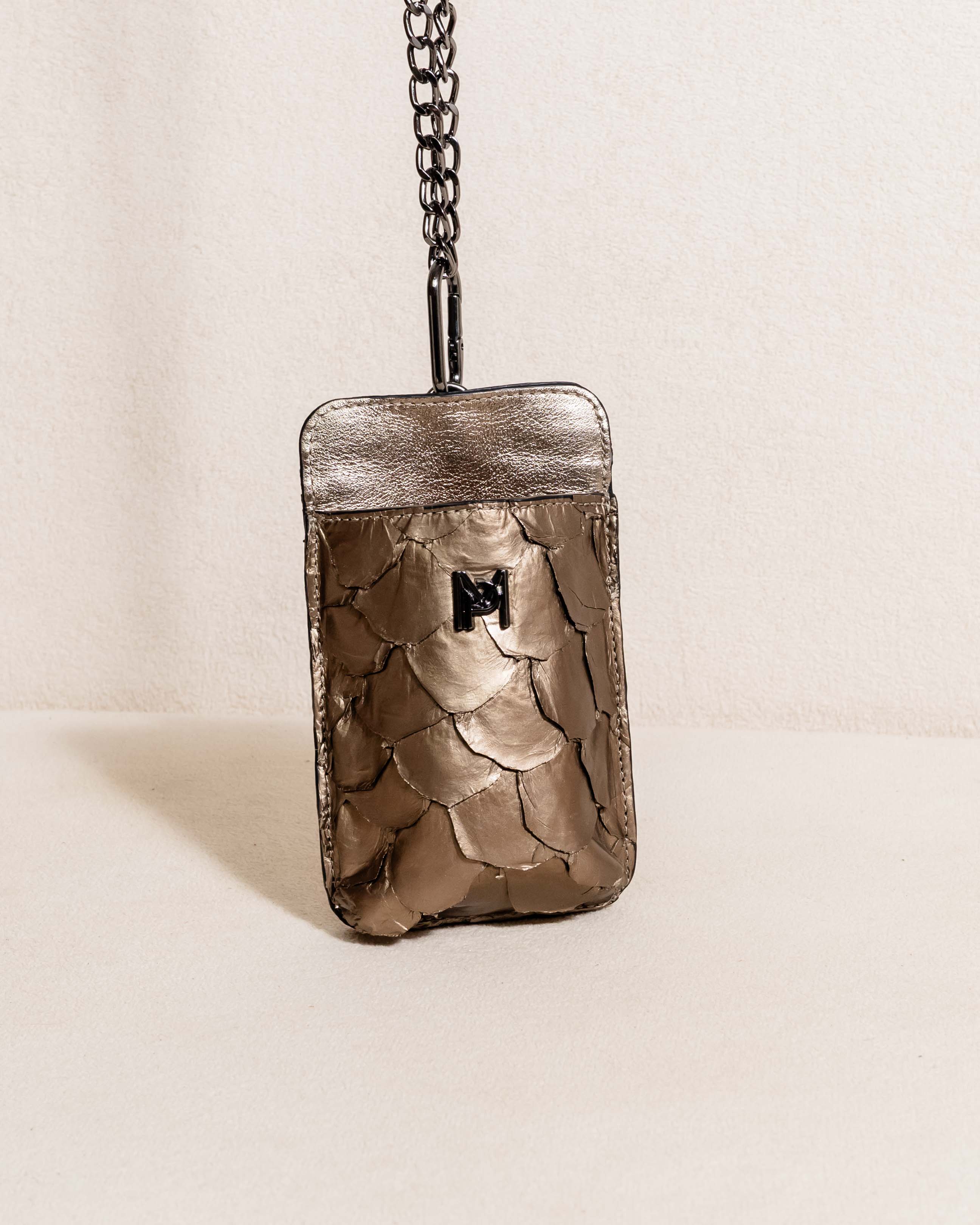 BOLSA PORTA CELULAR DE COURO PIRARUCU SOPHIE MAGNETO