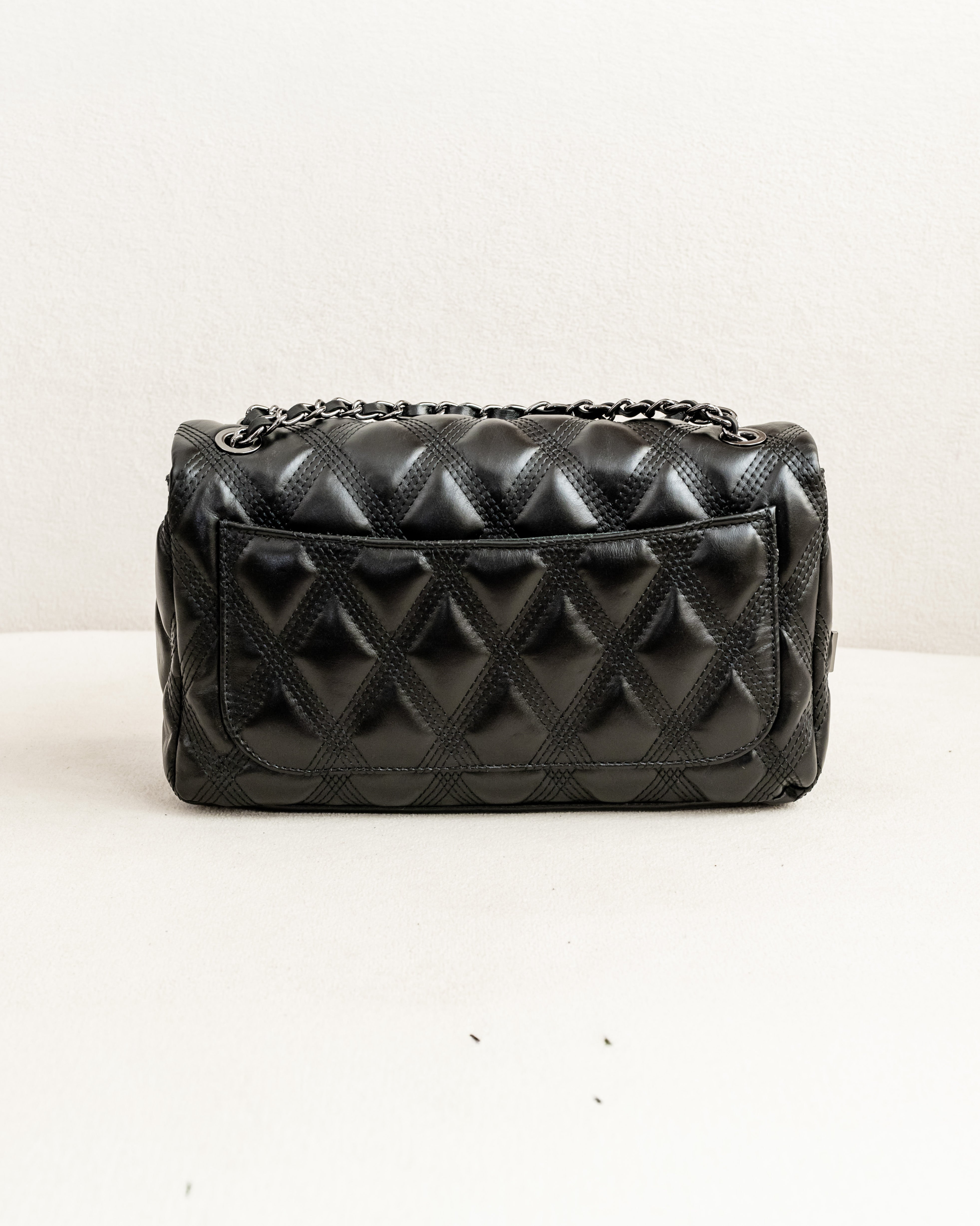 Bolsa Beatrice Matelassê - Preta com Ferragem Ônix