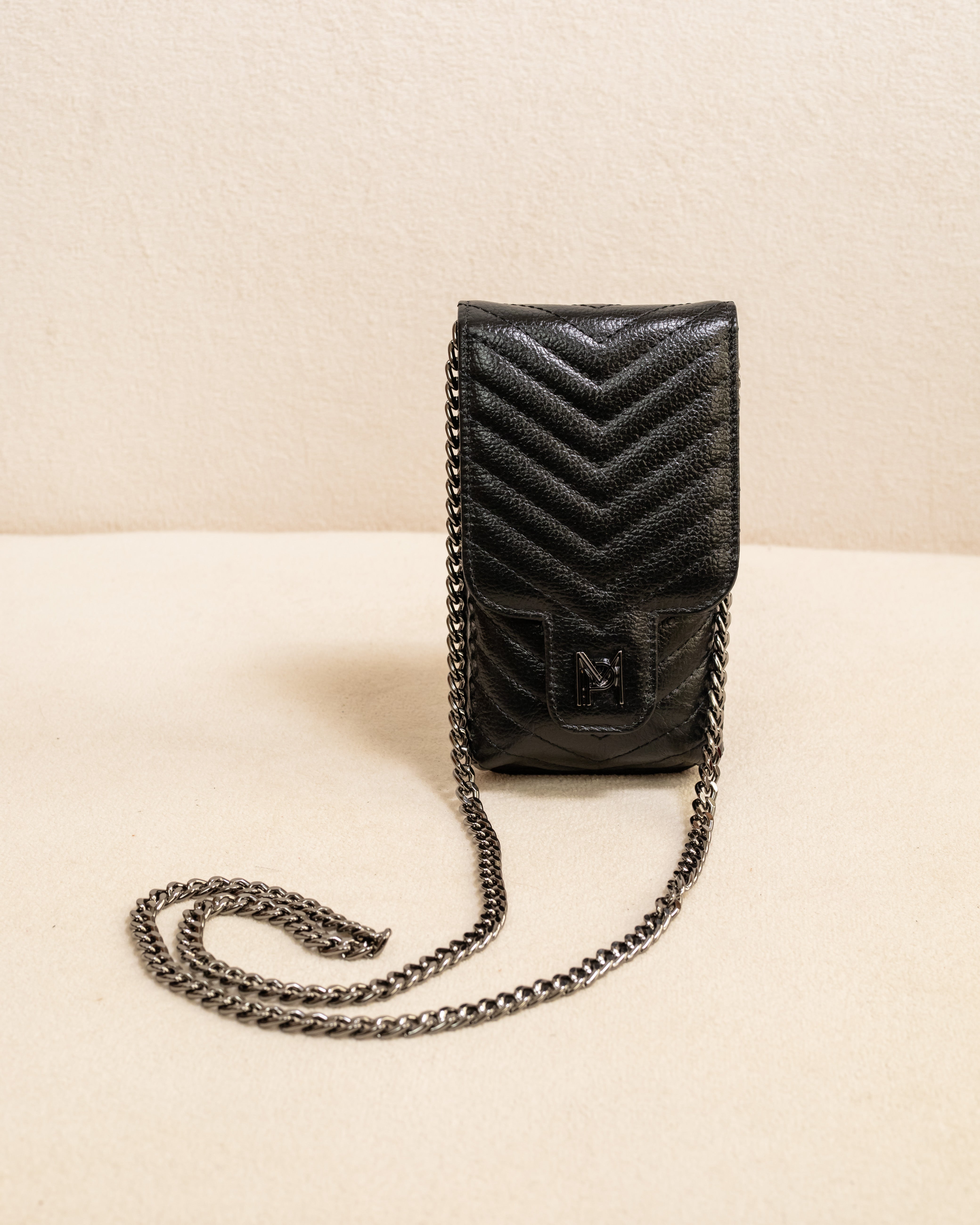 PORTA CELULAR CAMI DE COURO LEGÍTIMO PRETO FERRAGEM ÔNIX