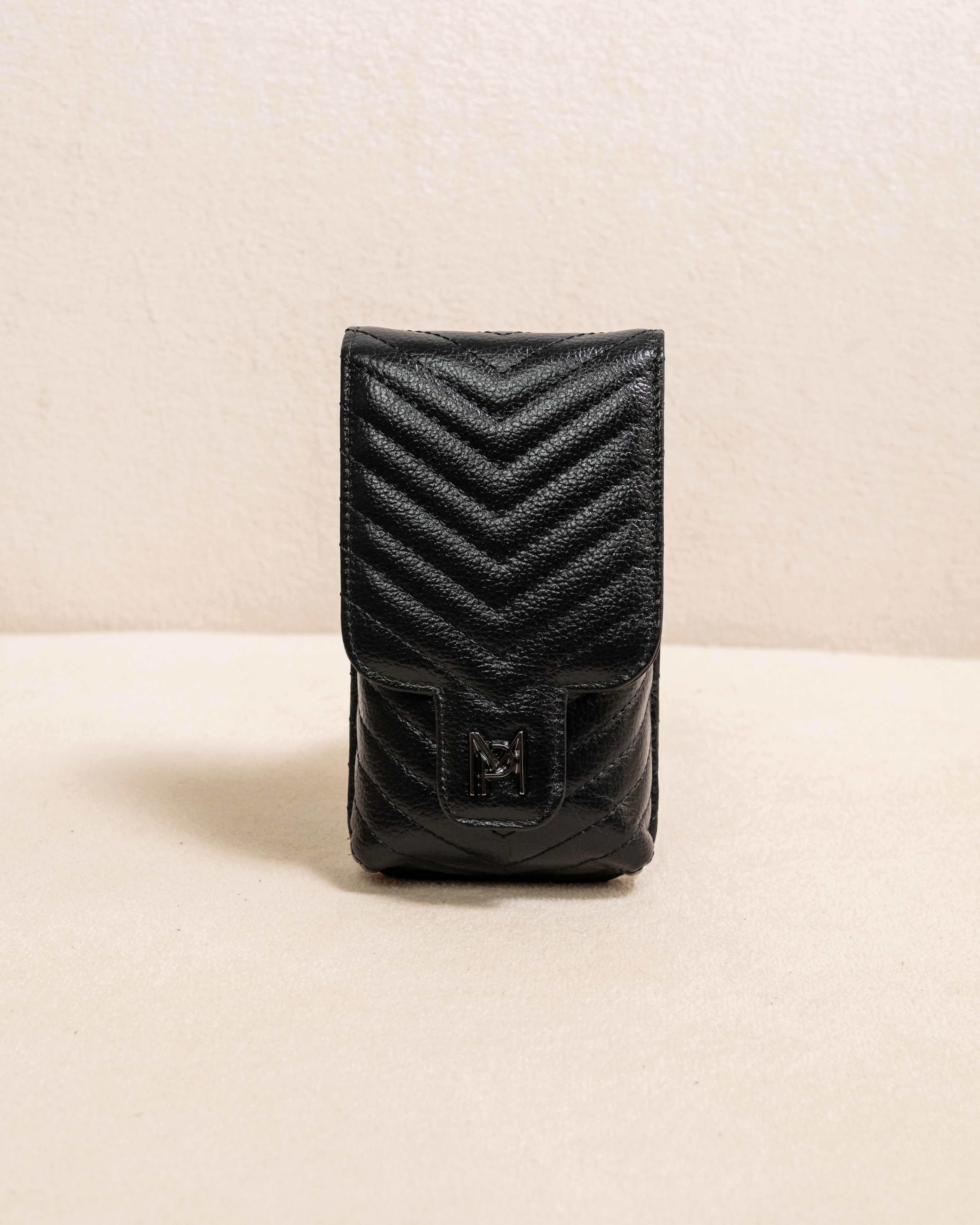 PORTA CELULAR CAMI DE COURO LEGÍTIMO PRETO FERRAGEM ÔNIX