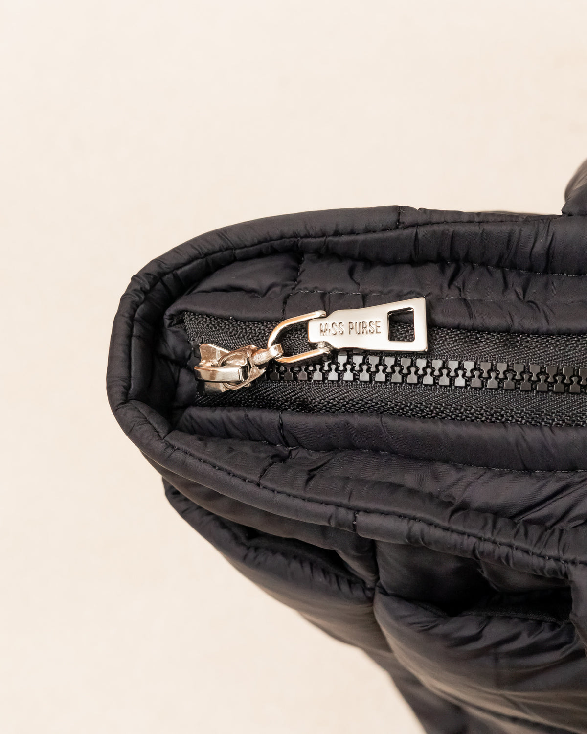 Bolsa Puffer Move de Nylon - Preta